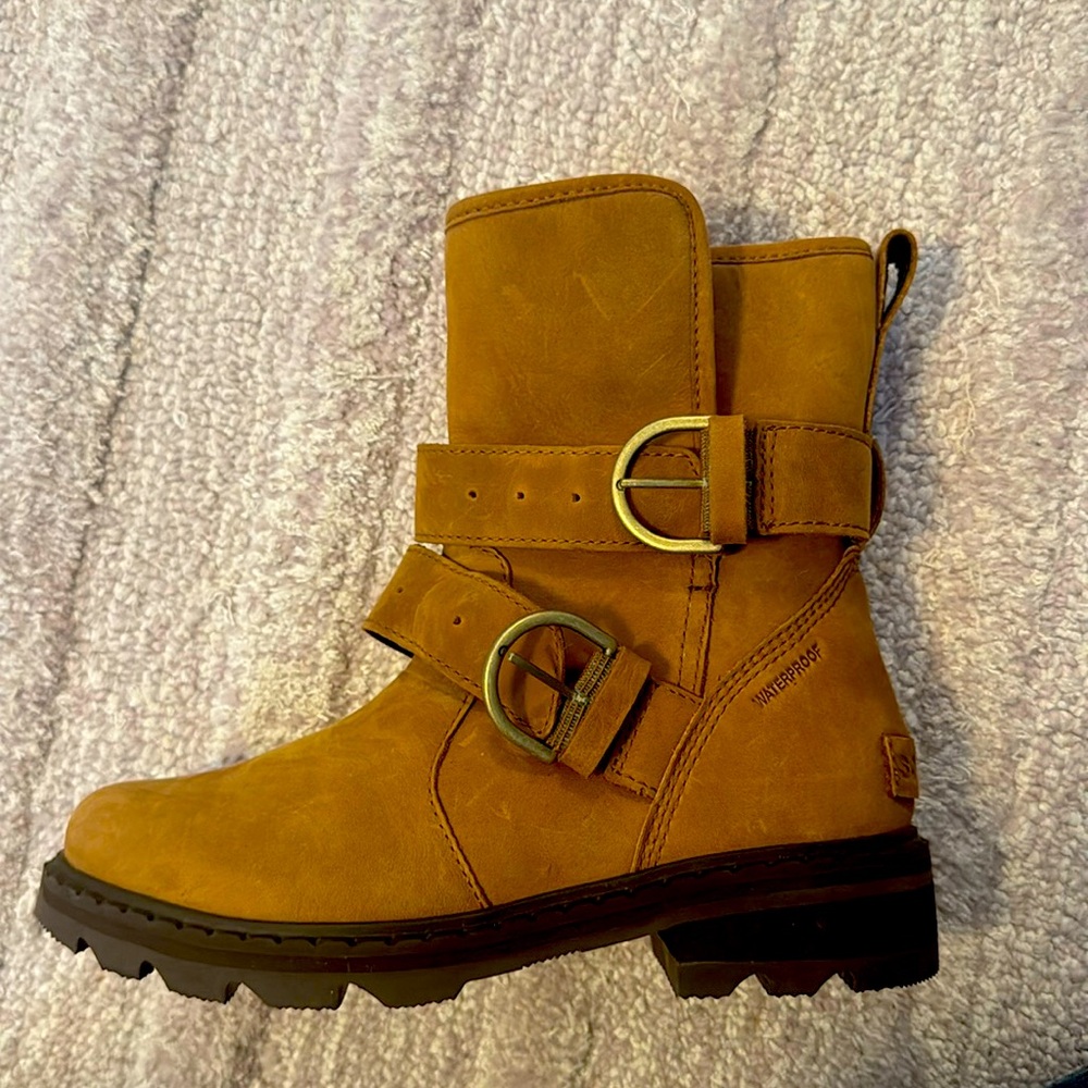 NIB Sorel Lennox Moto Boot, Velvet tan 5.5